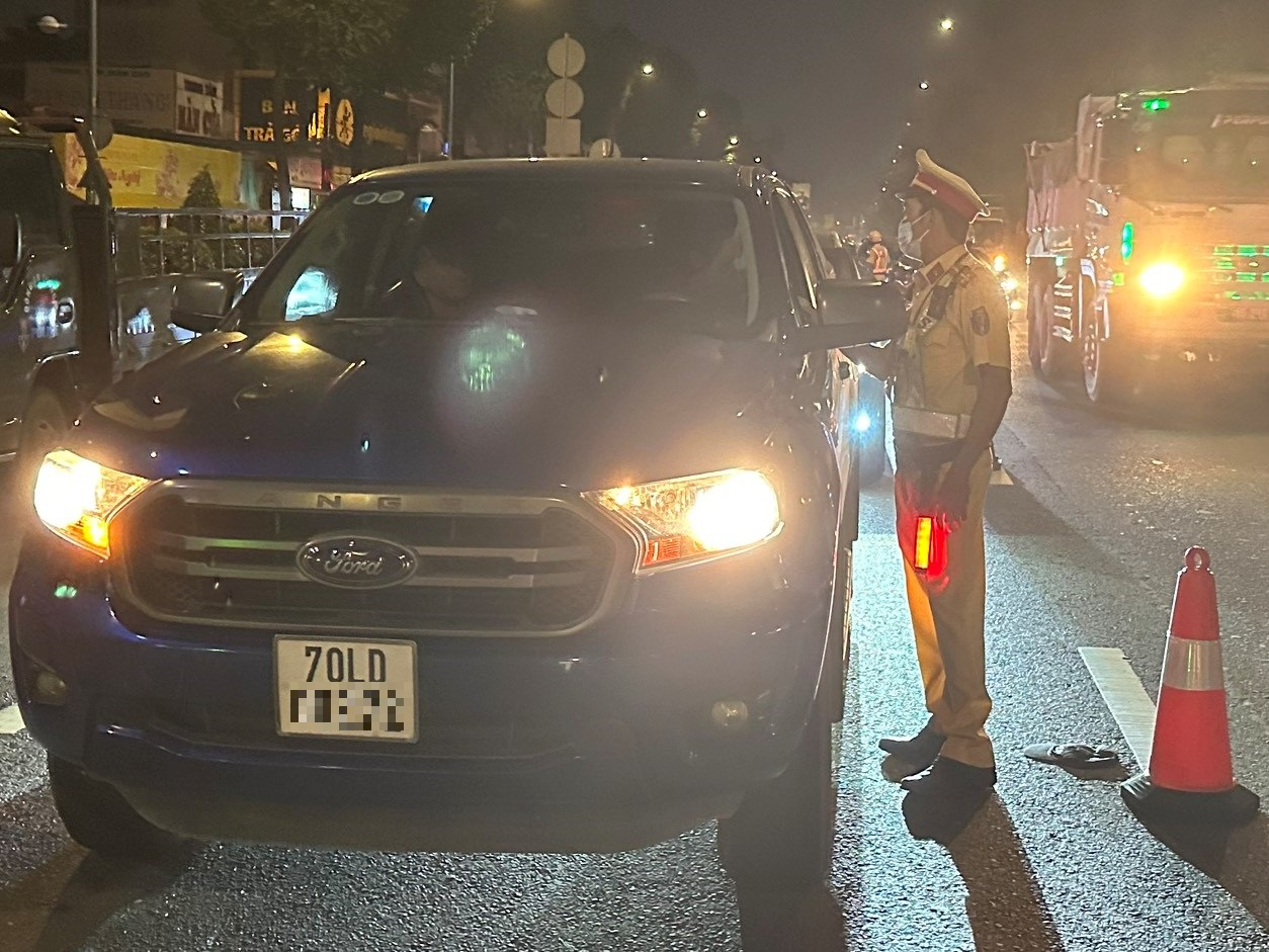 Phòng CSGT ĐB-ĐS thực hiện công tác kiểm tra