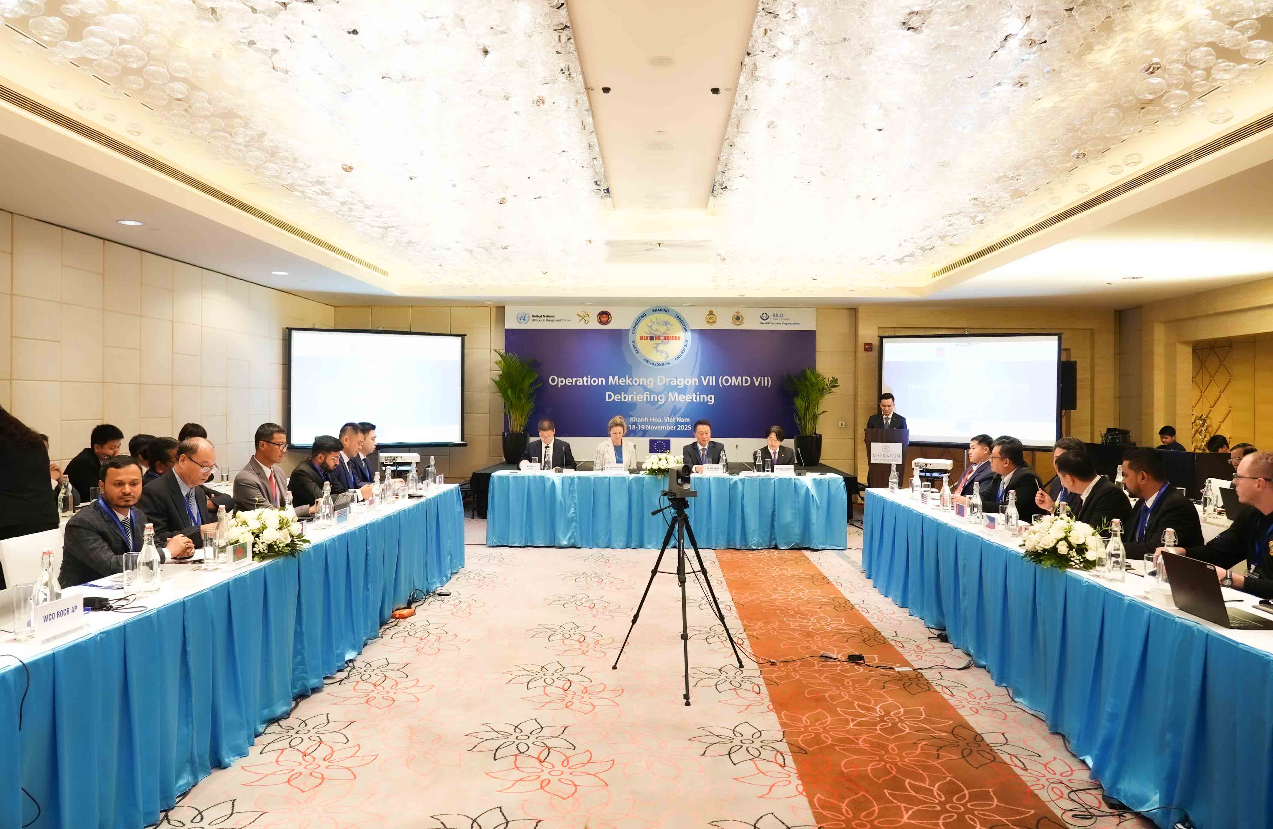 Hội nghị tổng kết những thành tích đã đạt được và đưa ra các thảo luận ghi nhận vào hiệp ước các nước chồng chống ma túy.