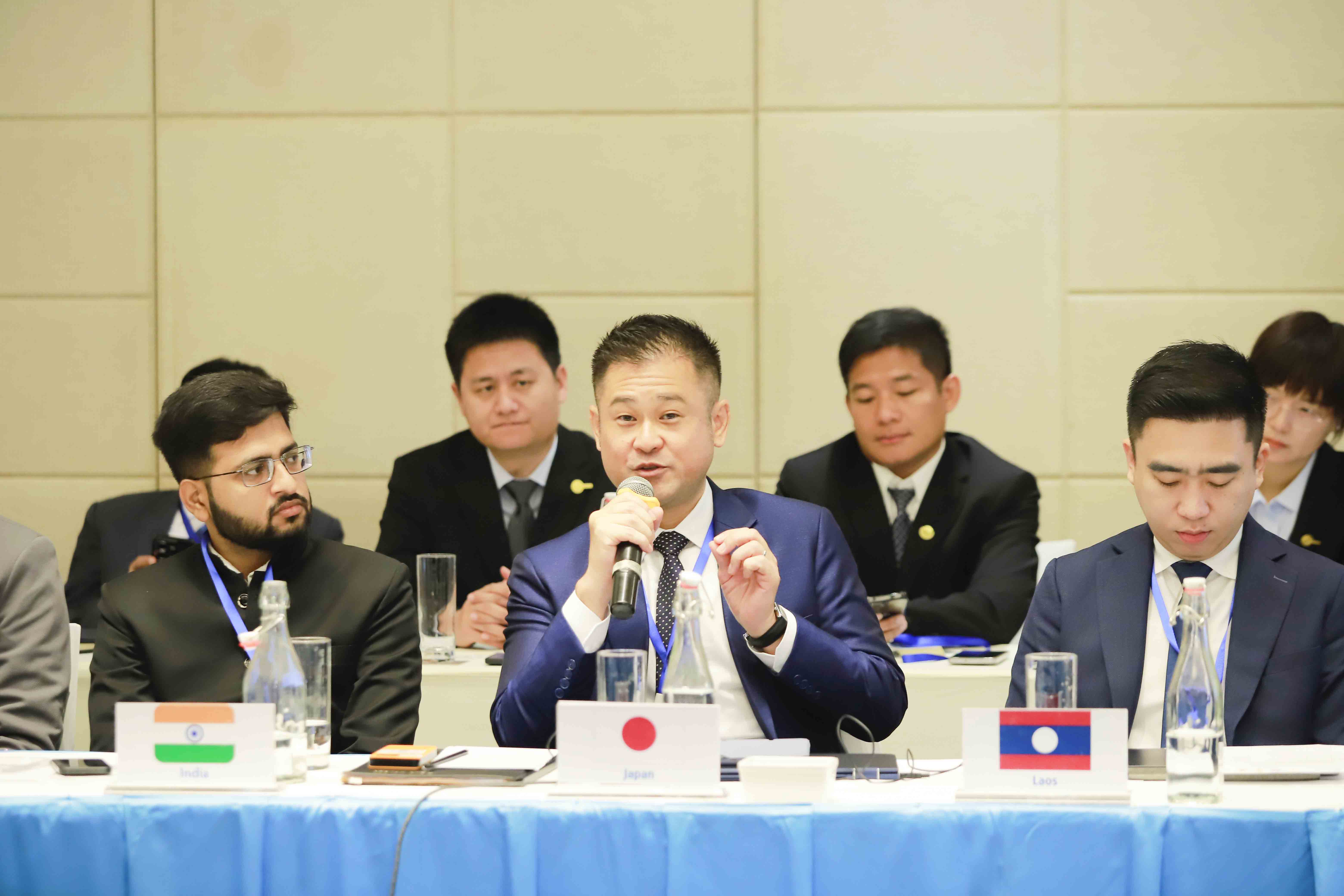 Một vị đại diện của Nhật Bản chia sẻ.