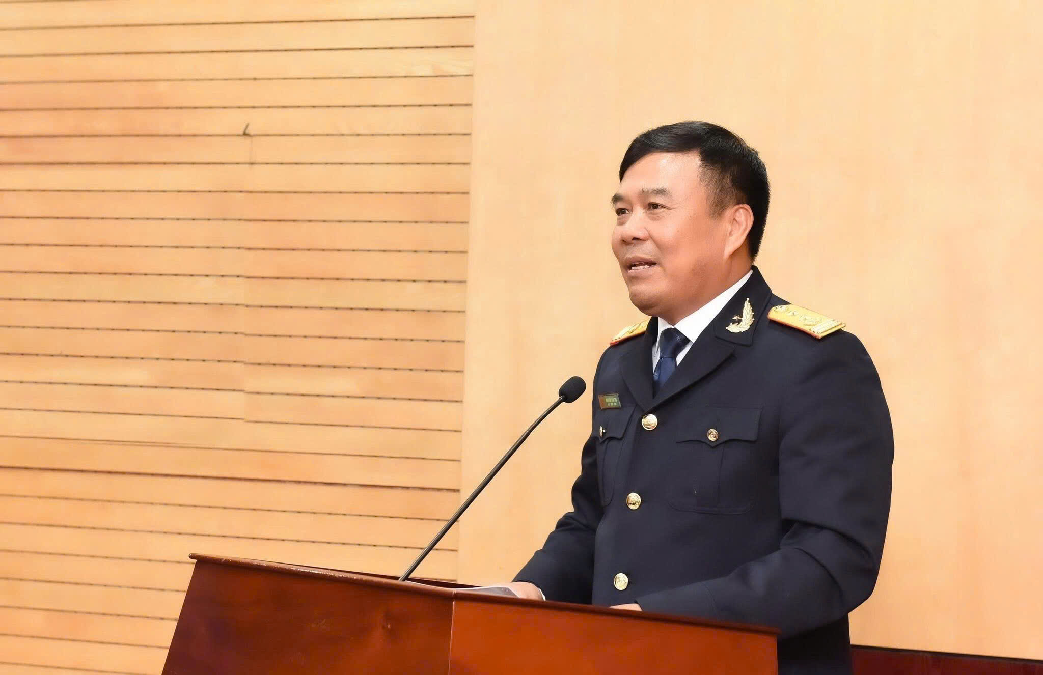 Đồng chí Nguyễn Văn Thọ; Bí thư Đảng ủy, Cục trưởng Cục Hải phát biểu tại hội nghị.