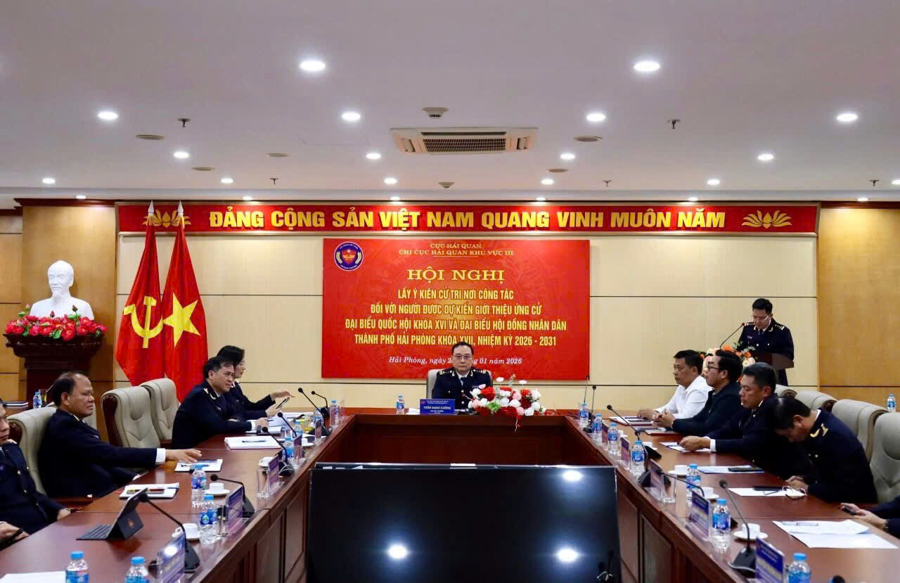 Hội nghị do đồng chí Trần Mạnh Cường – Bí thư Đảng ủy, Chi cục trưởng Chi cục Hải quan khu vực III chủ trì. 