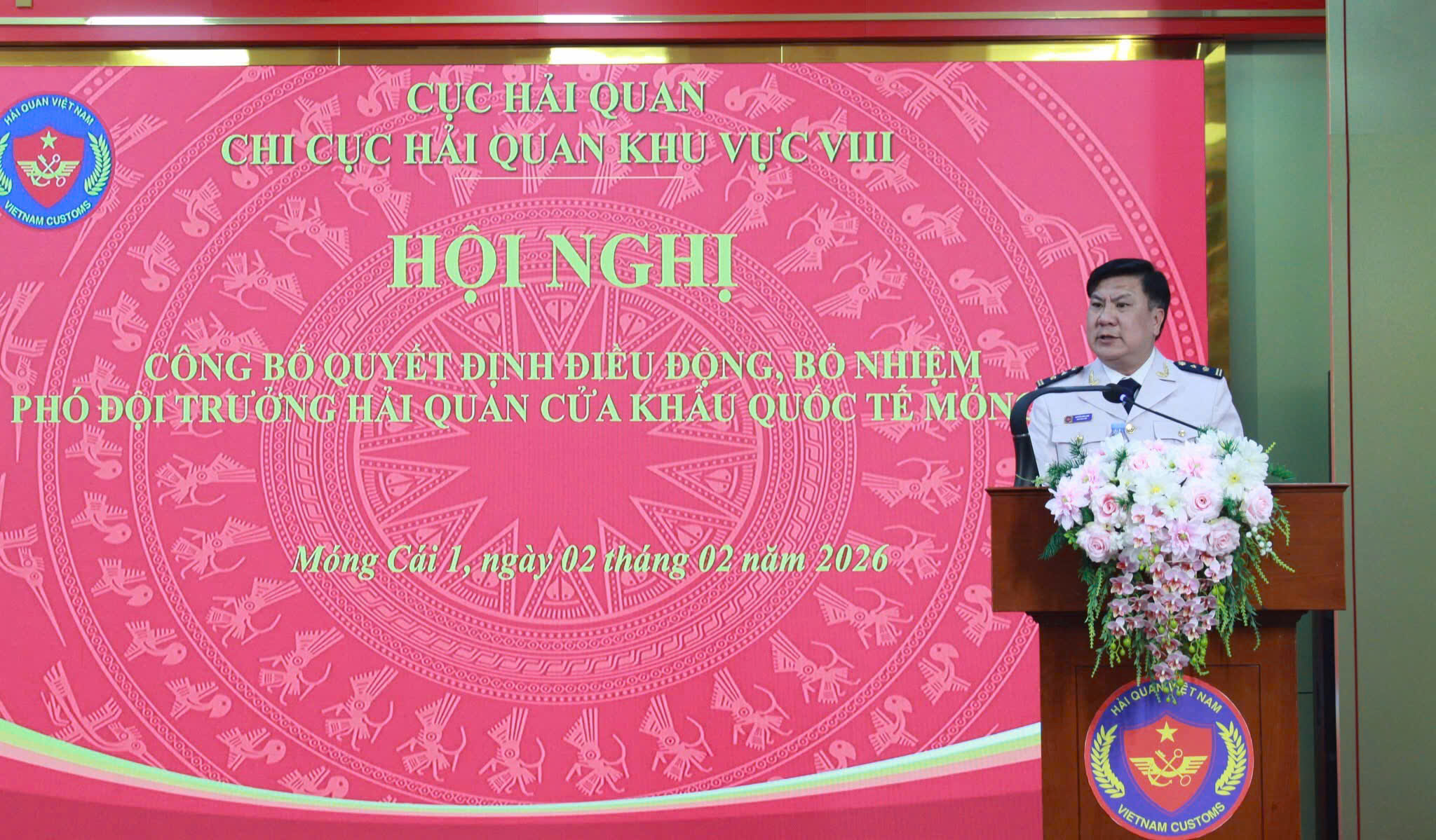 Đồng chí Nguyễn Đình Hiến phát biểu tại hội nghị.