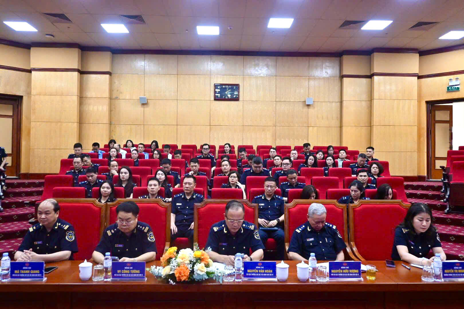 Hội nghị đã dành thời gian thảo luận, đóng góp ý kiến đối với các nội dung báo cáo và phương hướng nhiệm vụ năm 2026.