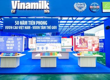 Không gian triển lãm của Vinamilk được thiết kế hiện đại, gần gũi và đầy sáng tạo. (Ảnh: Vi Nam)