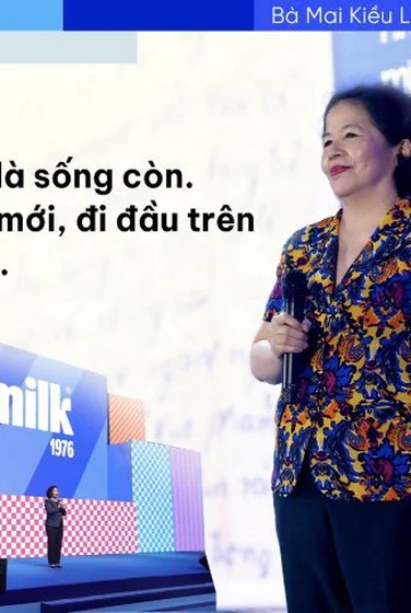 Cách đây không lâu, dấu ấn sáng tạo của Vinamilk nhận được sự quan tâm đặc biệt với sự kiện ra mắt bộ nhận diện thương hiệu mới và chiến dịch “phủ xanh mạng xã hội” sau đó. Về sự kiện có tính cột mốc đó, CEO Vinamilk từng chia sẻ: “Vinamilk từ khi một tuổi đến nay đã rất nhiều lần đổi mới chính mình. Lần này cũng không ngoại lệ. Không chỉ là thương hiệu, Vinamilk đang đổi mới một cách toàn diện”. Phát ngôn thể hiện rõ nét một Vinamilk gần 50 năm tuổi nhưng vẫn sẵn sàng đổi mới, bắt kịp xu thế.