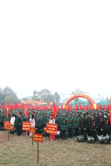 Toàn cảnh lễ giao nhận quân năm 2025 tại huyện Hiệp Hoà (tỉnh Bắc Giang)