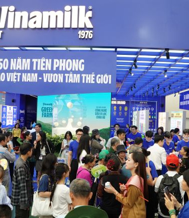 Theo ghi nhận, lượng người ghé thăm không gian trưng bày và trải nghiệm của Vinamilk luôn ở mức cao trong thời gian diễn ra triển lãm. Đây không chỉ là minh chứng cho sự gắn bó của người tiêu dùng với thương hiệu, mà còn cho thấy cách Vinamilk làm mới mình để tiếp cận công chúng một cách hiệu quả, hiện đại và gần gũi hơn. (Ảnh: Tịnh Không)