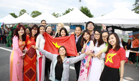 Đầu tư cho tri thức toàn cầu: Mở rộng không gian hội nhập từ chính sách hỗ trợ người học và giảng viên