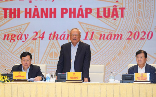 Tin tưởng công tác xây dựng và thi hành pháp luật sẽ có một bước chuyển biến tốt hơn