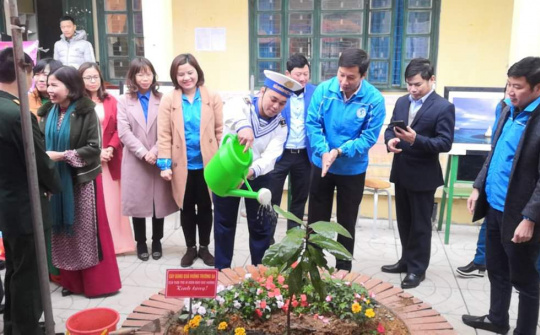 Phú Thọ: Bồi đắp tình yêu biển, đảo cho học sinh