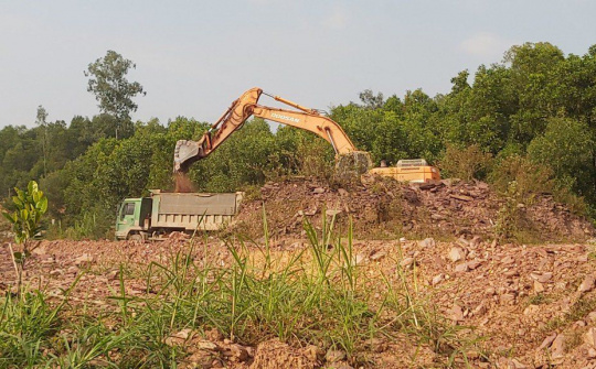 Thái Nguyên: Cần kiên quyết trong việc xử lý nạn khai thác tài nguyên đất trái phép ở huyện Phú Bình