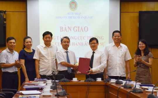 Bàn giao công tác Tổng Cục trưởng Tổng cục Thi hành án dân sự