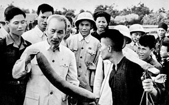 Bài học quý, lấy dân làm gốc