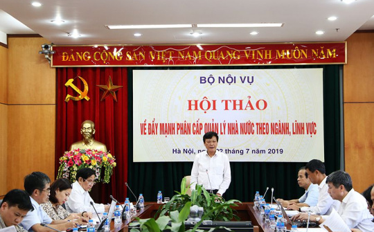 Chính phủ đẩy mạnh phân cấp quản lý nhà nước theo ngành, lĩnh vực