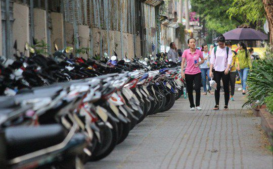 Chấn chỉnh trật tự lòng đường, vỉa hè: Cần cách làm mới