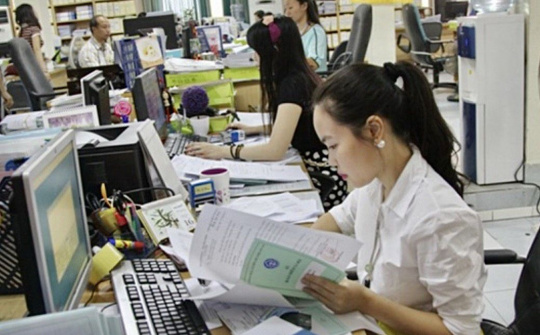 Đánh giá việc thi hành các quy định pháp luật về quan hệ lao động ở Việt Nam hiện nay