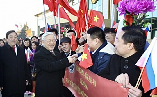 Đẩy mạnh thực hiện Nghị quyết của Bộ Chính trị về công tác đối với người Việt Nam ở nước ngoài