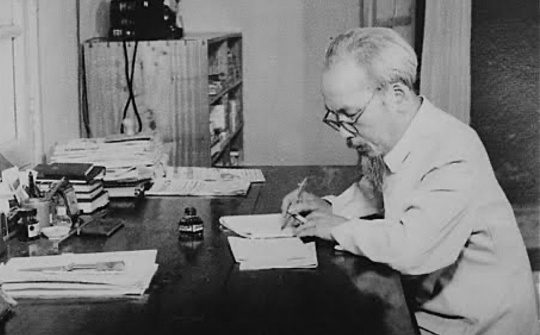 Quan điểm của Chủ tịch Hồ Chí Minh về công tác kiểm tra, kỷ luật Đảng và một số biện pháp rèn luyện đội ngũ cán bộ kiểm tra