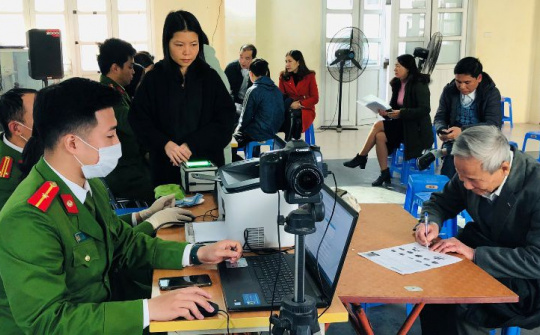 Cấp căn cước công dân mẫu mới: Thuận lợi, nhanh chóng và chính xác