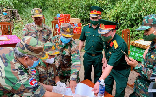 Kon Tum: Hỗ trợ kinh phí cho bộ CHQS tỉnh Rattanakiri