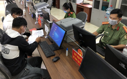 Phòng Quản lý xuất nhập cảnh Công an Đắk Nông đẩy mạnh cải cách hành chính vì Nhân dân phục vụ