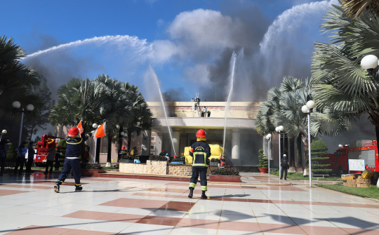 Đắk Nông: Thực tập phương án chữa cháy và cứu nạn, cứu hộ cấp tỉnh