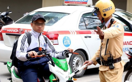 Cảnh báo tình trạng học sinh tham gia giao thông bằng xe máy điện, xe phân khối dưới 50cc