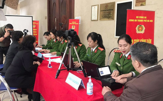 Hà Nội, TP.HCM và 8 tỉnh, thành sẽ hoàn thành cấp thẻ căn cước công dân gắn chíp điện tử trước 30/4