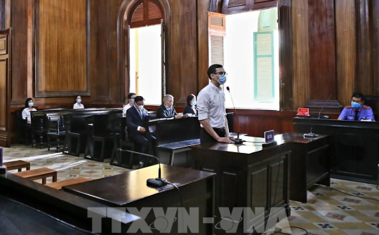 Tuyên án 2 năm tù treo với cựu tiếp viên VietNam Airlines làm lây lan dịch Covid-19