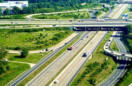 Lập ban chỉ đạo xử lý vi phạm hành lang cao tốc Nội Bài - Lào Cai