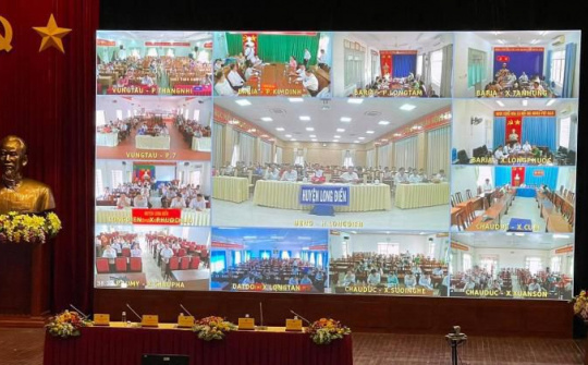 Bộ trưởng Nguyễn Mạnh Hùng giải đáp những câu hỏi then chốt về chuyển đổi số