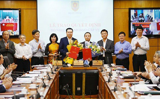 Bộ Tư Pháp: Trao Quyết định bổ nhiệm Lãnh đạo cấp Vụ