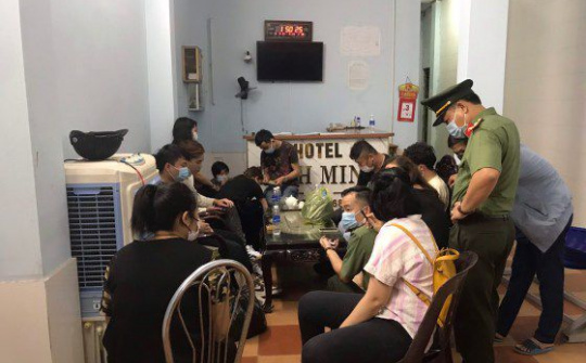 Quảng Bình: khởi tố đối tượng tổ chức đưa 9 người nhập cảnh trái phép vào Việt Nam