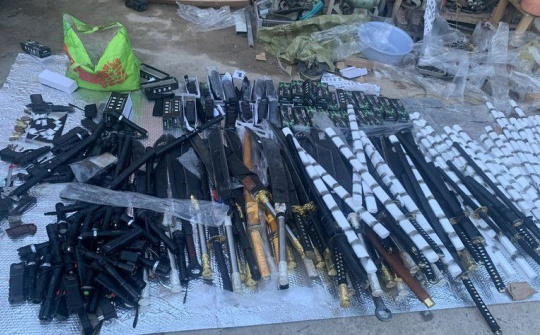 Phát hiện kho "hàng nóng" ở Đồng Nai