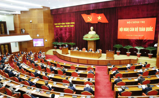 Thủ tướng Phạm Minh Chính: Bảo vệ cán bộ dám nghĩ, dám làm, dám chịu trách nhiệm vì lợi ích chung