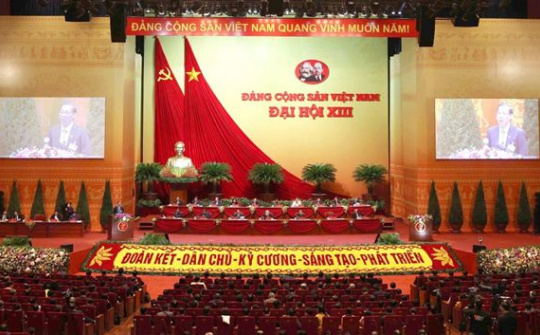 Hoàn thiện thể chế phát triển bền vững