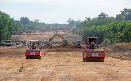 Thủ tướng ban hành Công văn đảo đảm nguồn cung vật liệu xây dựng phục vụ thi công dự án cao tốc Bắc - Nam