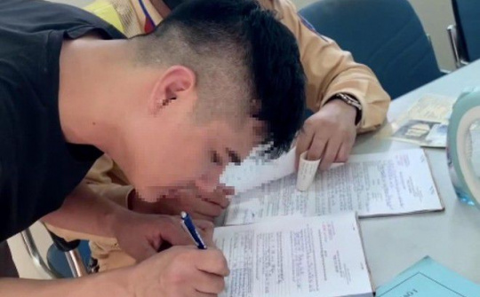 Phạt lái xe đi ngược chiều trên cao tốc 17 triệu đồng