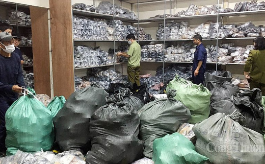 “Quản chặt” hàng hóa trên nền tảng số và thương mại truyền thống