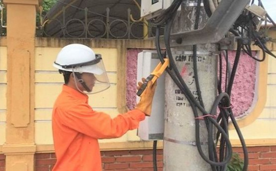 Phát hiện và xử lý 28 vụ trộm cắp điện, truy thu hơn 10.000 kWh điện tại Quảng Bình