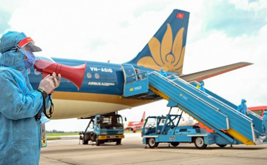 Quản lý chặt các chuyến bay đưa người nhập cảnh Việt Nam