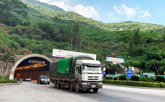 Phí giao thông qua hầm Hải Vân tăng từ 01/5/2021