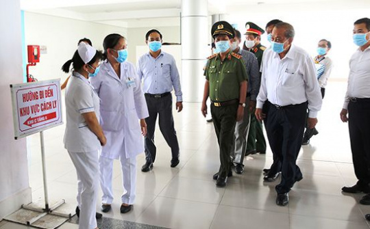 Phó Thủ tướng Trương Hòa Bình kiểm tra công tác phòng chống dịch tại TP.HCM