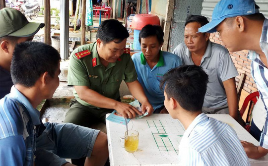 Ðấu tranh với tội phạm liên quan tiền giả