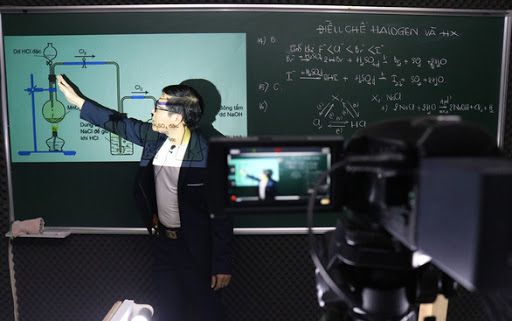 Những quy định mới nhất về quản lý và tổ chức dạy học trực tuyến