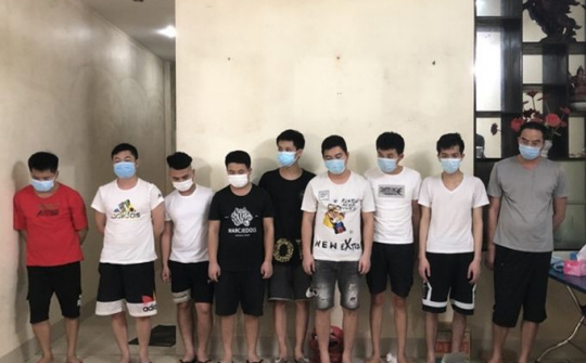 Sao “con voi” chui lọt lỗ kim?