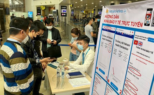 Cục Hàng không Việt Nam: Yêu cầu đẩy mạnh khai báo y tế bằng mã QR Code