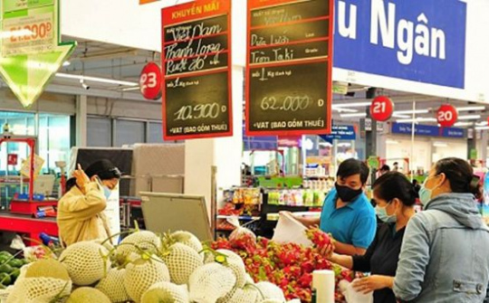 Bảo đảm cân đối cung cầu, bình ổn thị trường; chống các hành vi đầu cơ, găm hàng trong hoạt động thương mại