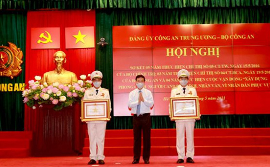 Xây dựng hình ảnh cán bộ, chiến sĩ công an đẹp trong lòng nhân dân