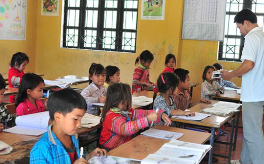 Quy định việc dạy và học tiếng nói, chữ viết của dân tộc thiểu số trong trường phổ thông